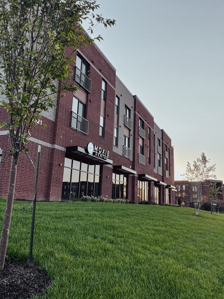 More Photos Of 4210 Philips Farm Rd, Columbia Unknown For Lease