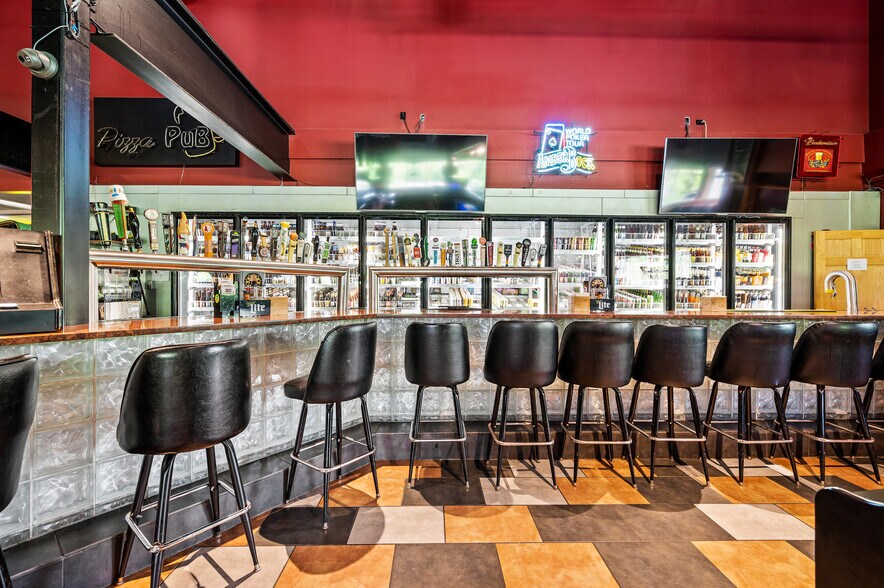 More Photos Of 5400 William Penn Hwy, Export Restaurant For Sale