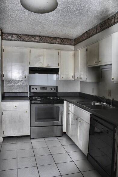 More Photos Of 270 Tampa Dr, Nashville Apartments For Sale