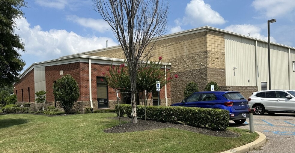 More Photos Of 280 Moore Ln, Collierville Warehouse For Lease