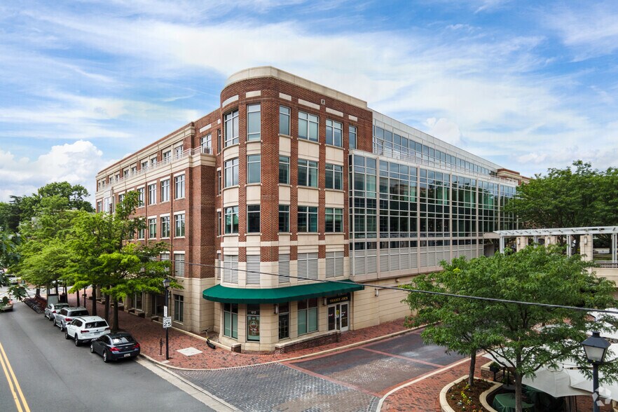 More Photos Of 675 N Washington St, Alexandria Unknown For Lease