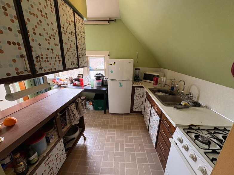 More Photos Of 401 N Salisbury St, West Lafayette Apartments For Sale