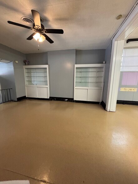 More Photos Of 10 E Marshall St, Richmond Storefront Retail Residential For Lease