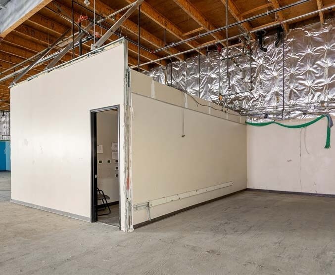 More Photos Of 1880 14th Ave SE, Albany Health Club For Sale