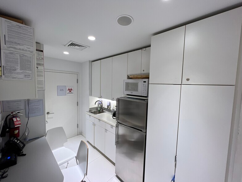 More Photos Of 1111 Park Ave, New York Apartments For Sale