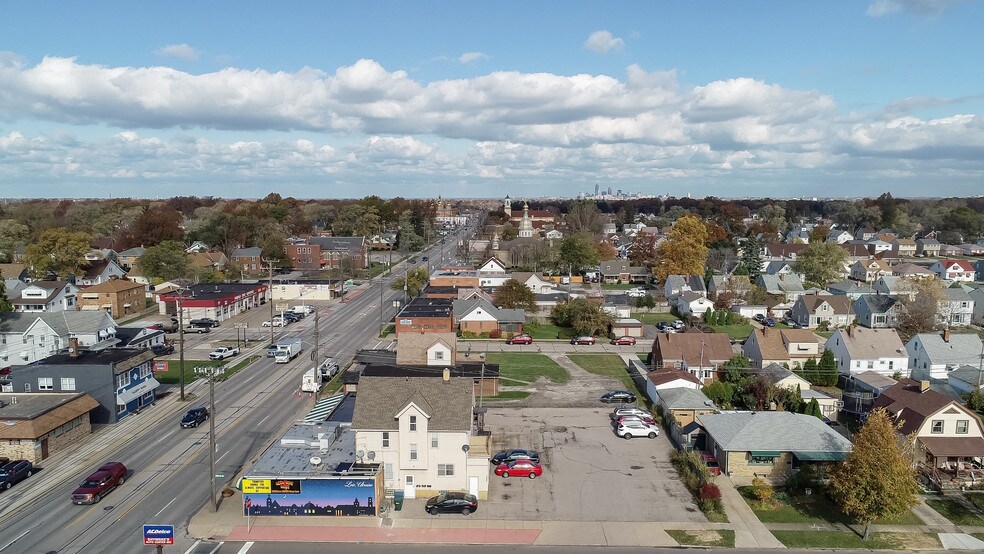 More Photos Of 6001 State Rd, Parma Restaurant For Sale