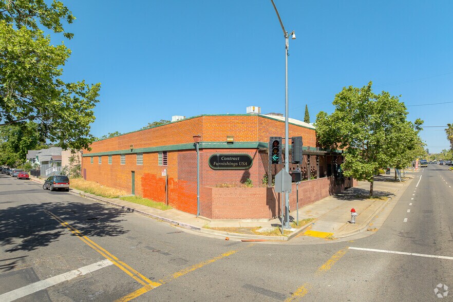 Primary Photo Of 3258 Stockton Blvd, Sacramento Unknown For Lease