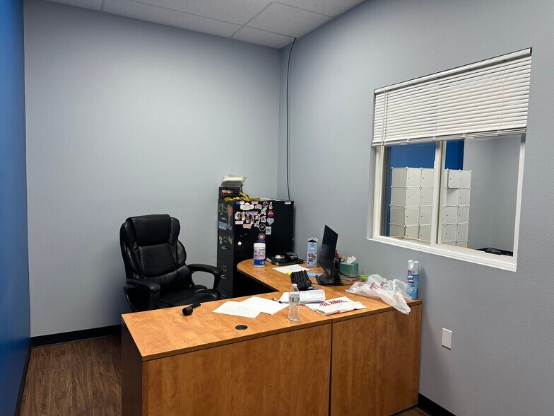 More Photos Of 3920 W 5th Ave, Post Falls Freestanding For Lease