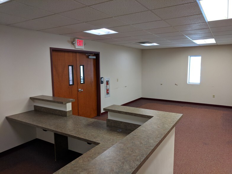 More Photos Of 1651 N Cedar Crest Blvd, Allentown Office For Lease