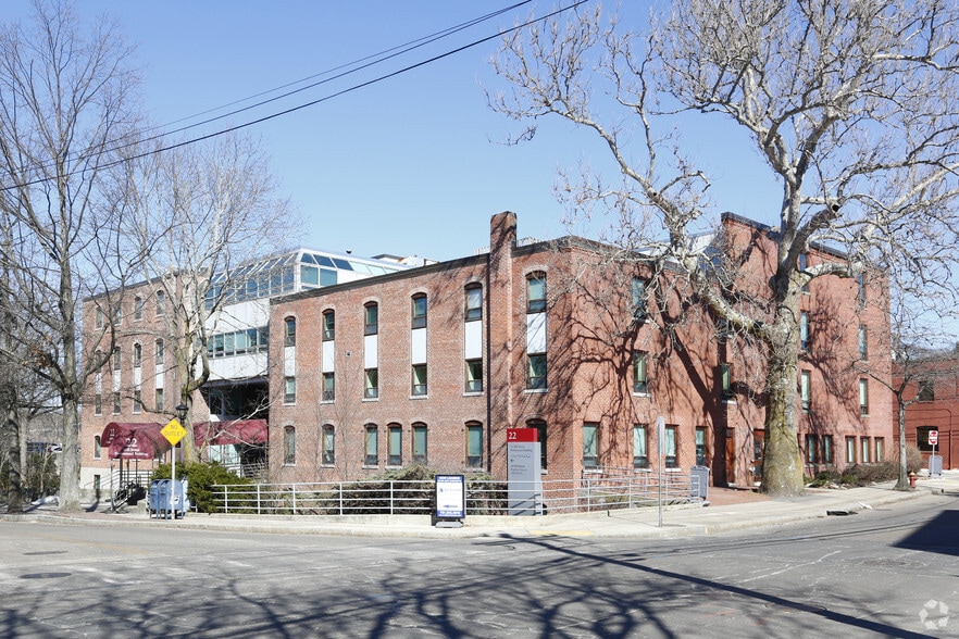 Primary Photo Of 22 Mill St, Arlington Medical For Sale