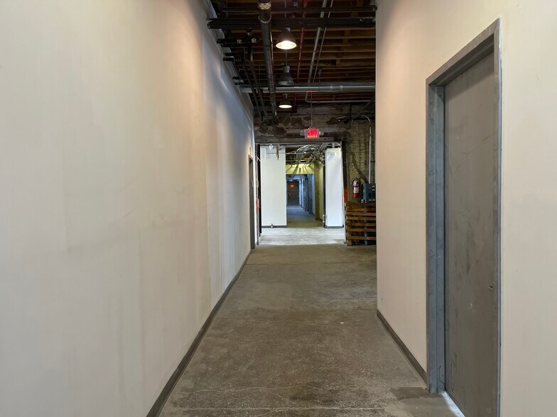 More Photos Of 55 Meadow St, Brooklyn Manufacturing For Lease
