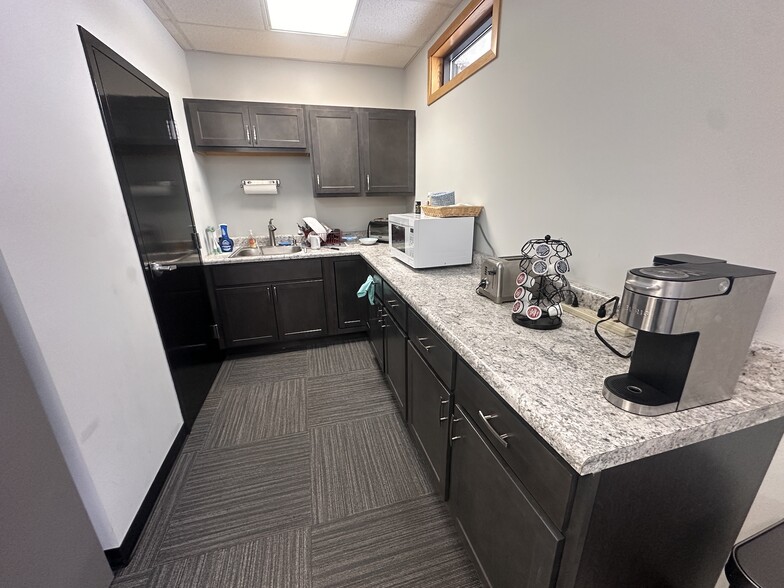 More Photos Of 5171 Plainfield Ave NE, Grand Rapids Medical For Sale