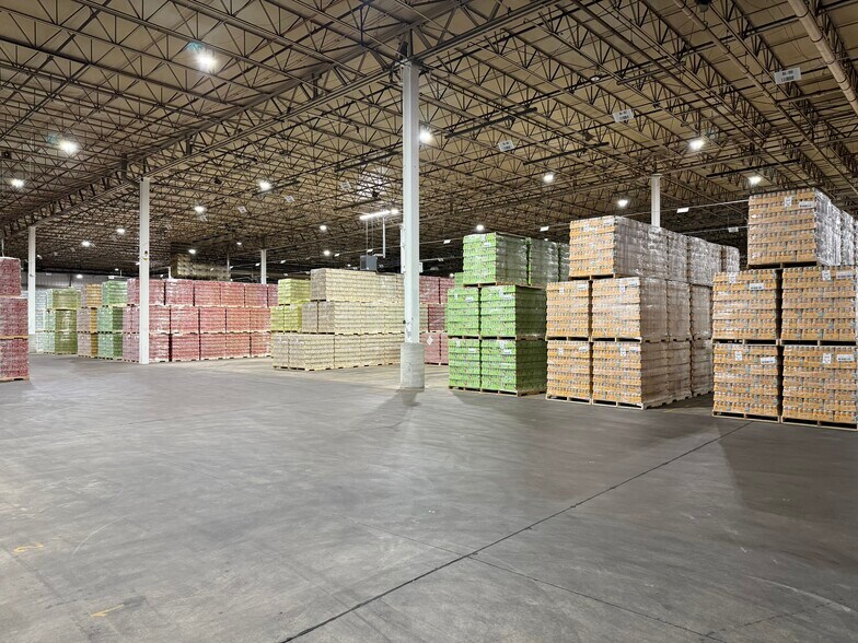 More Photos Of 1300 Sauk Ave, Baraboo Manufacturing For Lease