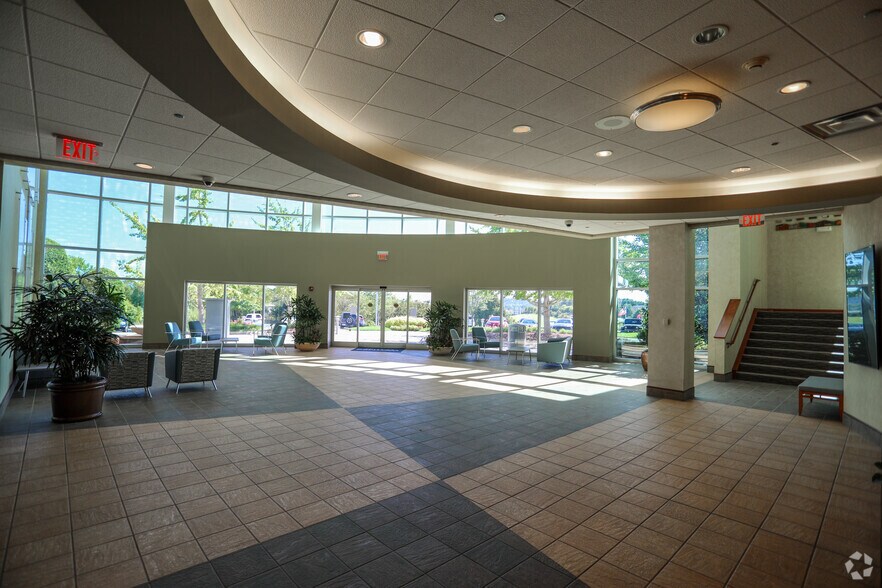 More Photos Of 10133 Sherrill Blvd, Knoxville Medical For Sale