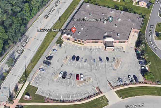 More Photos Of 121 23rd Ave SW, Rochester Veterinarian Kennel For Sale