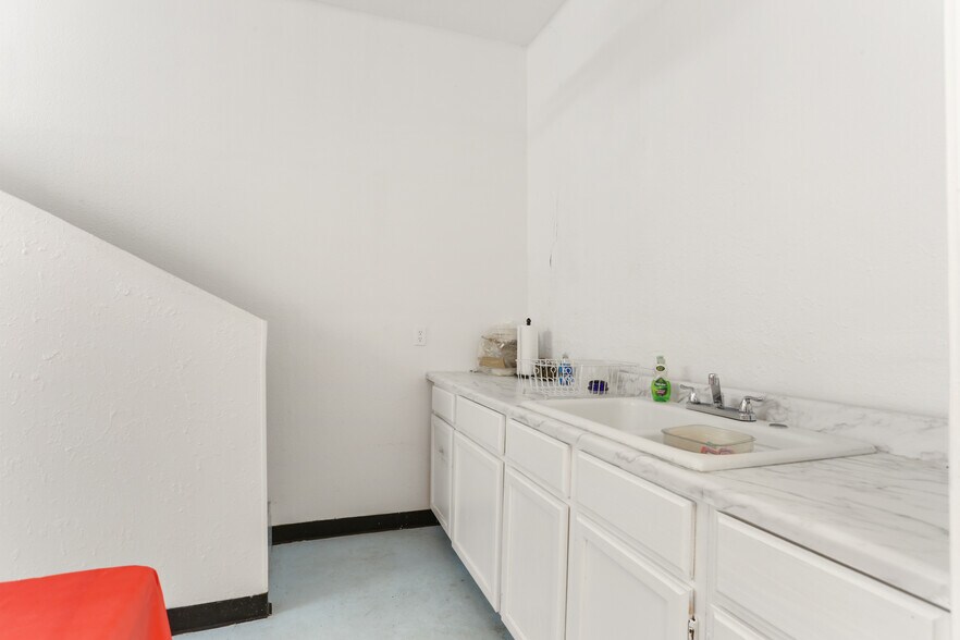 More Photos Of 3140 Jackson Ave, New Orleans Religious Facility For Sale
