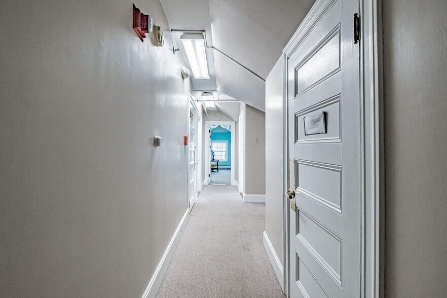 More Photos Of 257 South St, Biddeford Specialty For Sale