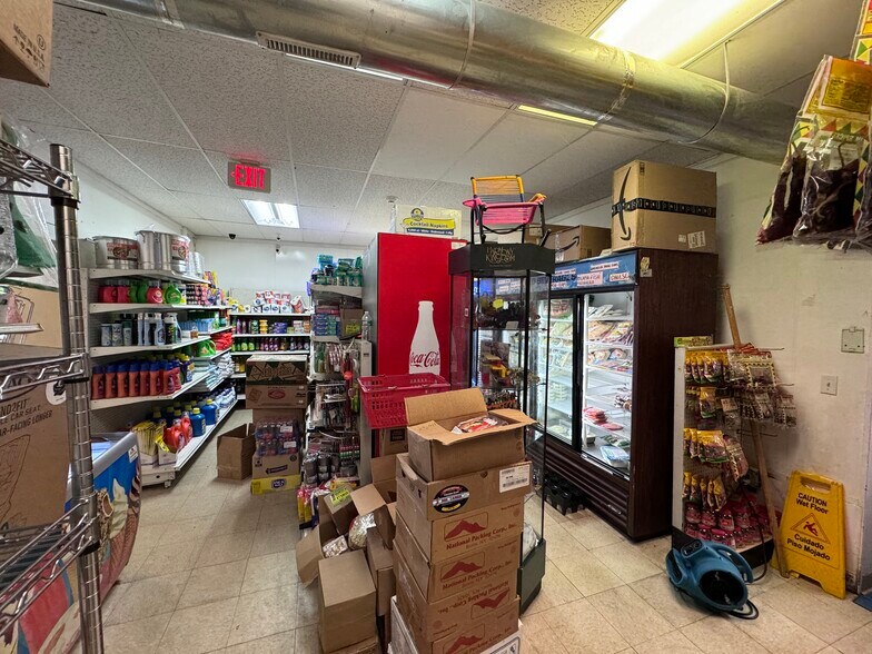 More Photos Of 530-534 Waverly St, Framingham General Retail For Sale