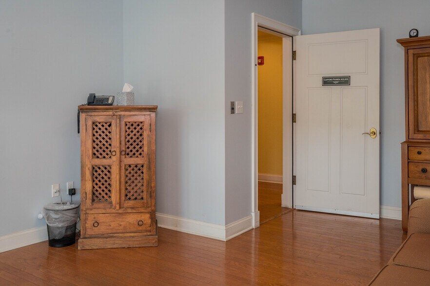 More Photos Of 262-268 Broadway, Saratoga Springs Office Residential For Sale