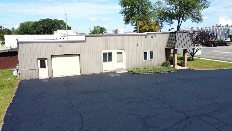More Photos Of 745 W Main St, Perham Office For Sale