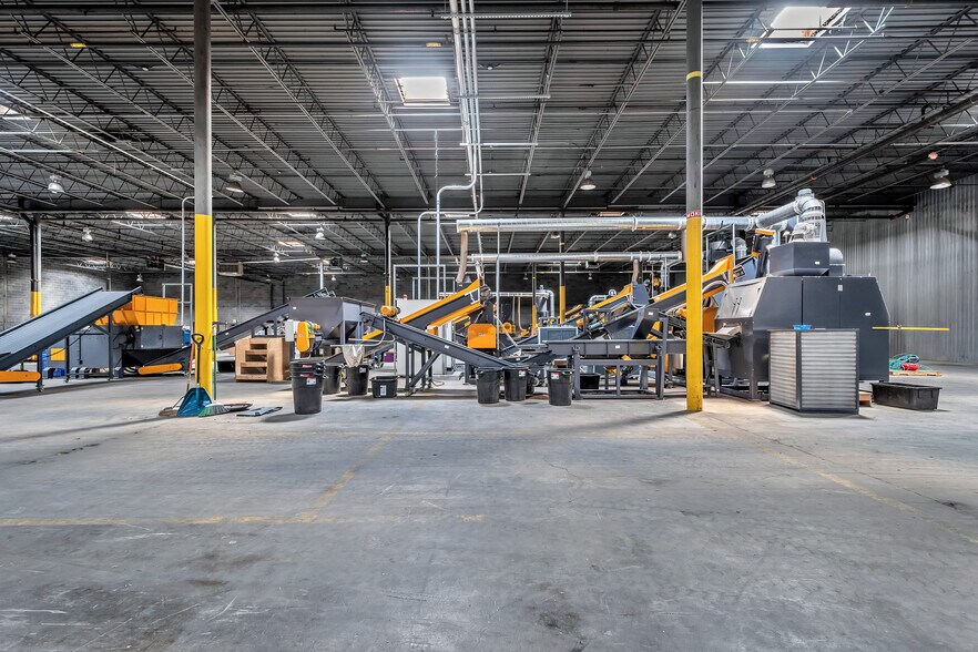 More Photos Of 40 Poplar St, Scranton Warehouse For Lease
