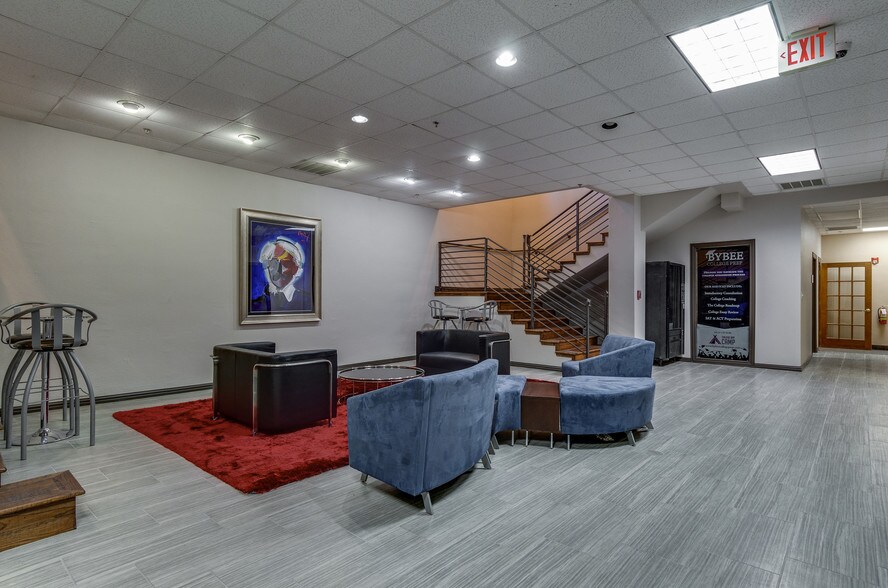 More Photos Of 630 E Southlake Blvd, Southlake Office For Lease