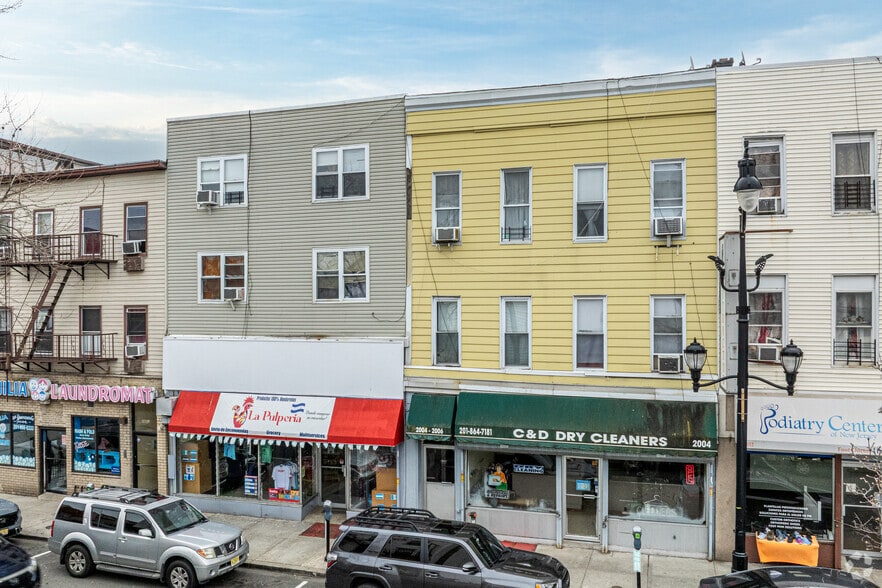 More Photos Of 2004-2006 Bergenline Ave, Union City Apartments For Sale