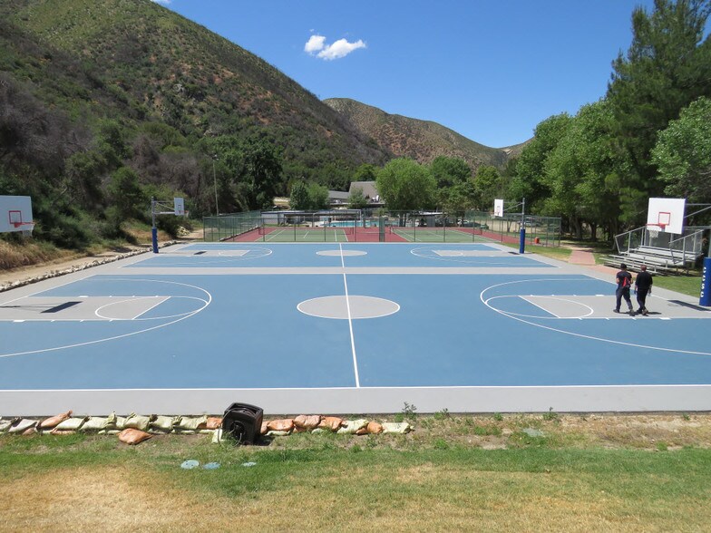 More Photos Of 41600 Lake Hughes Rd, Lake Hughes Trailer Camper Park For Sale