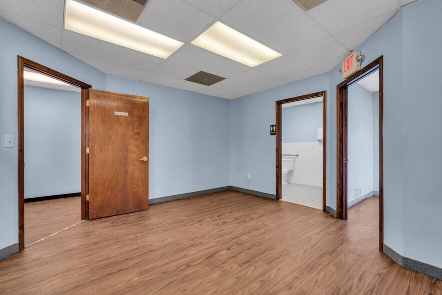 More Photos Of 1 Dag Hammarskjold Blvd, Howell Medical For Lease