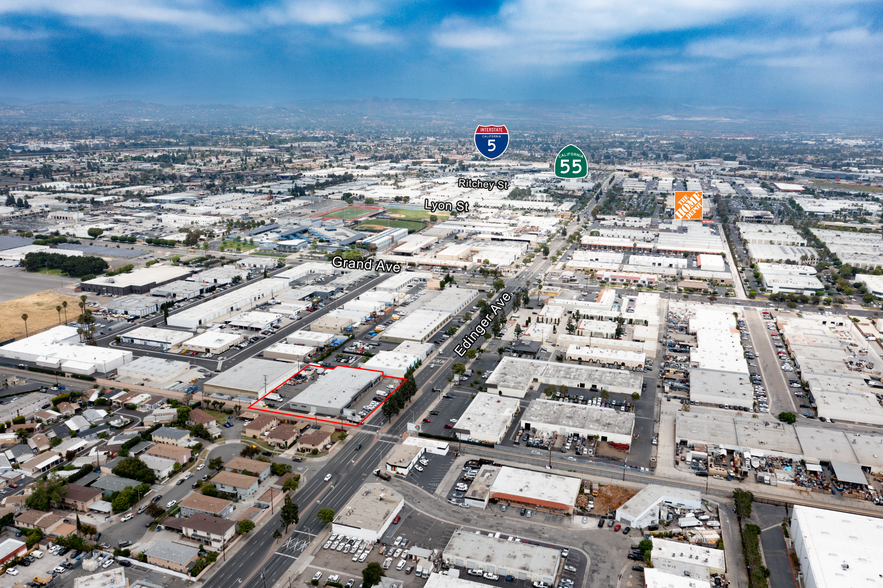 Primary Photo Of 1301-1307 E Edinger Ave, Santa Ana Showroom For Sale