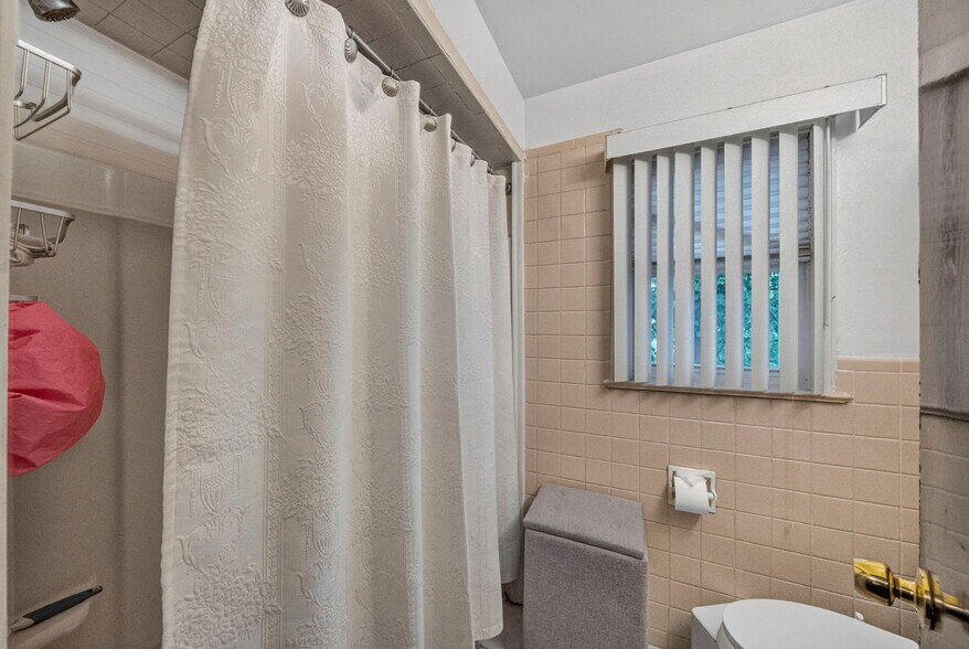 More Photos Of 308 Columbus Pl, New Brunswick Apartments For Sale