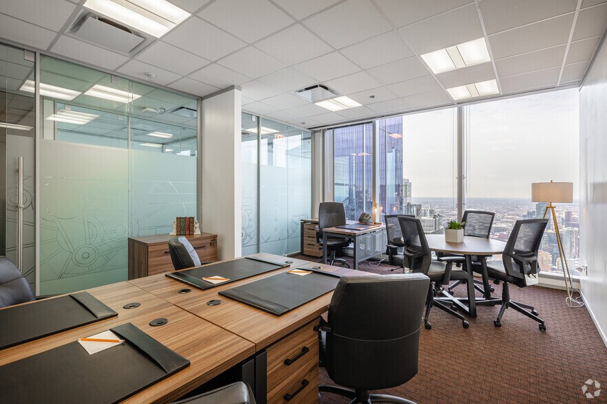 More Photos Of 155 N Wacker Dr, Chicago Coworking Space