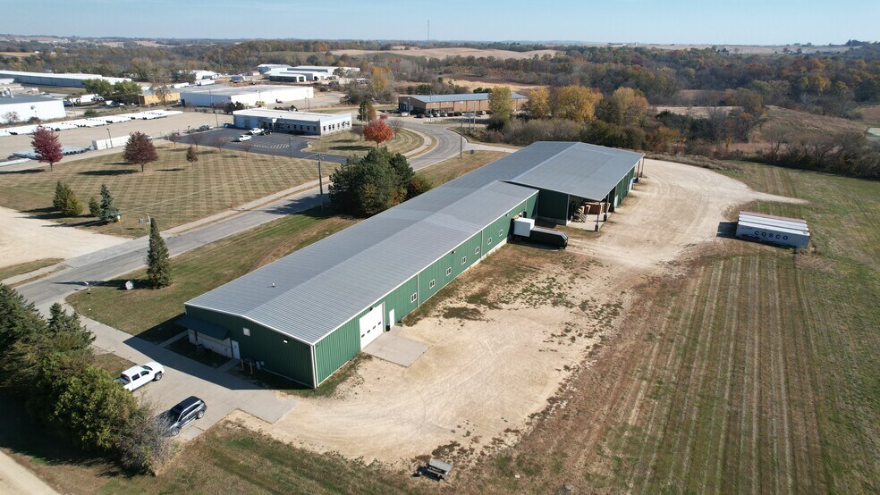 Primary Photo Of 1205 E Summit St, Maquoketa Warehouse For Lease