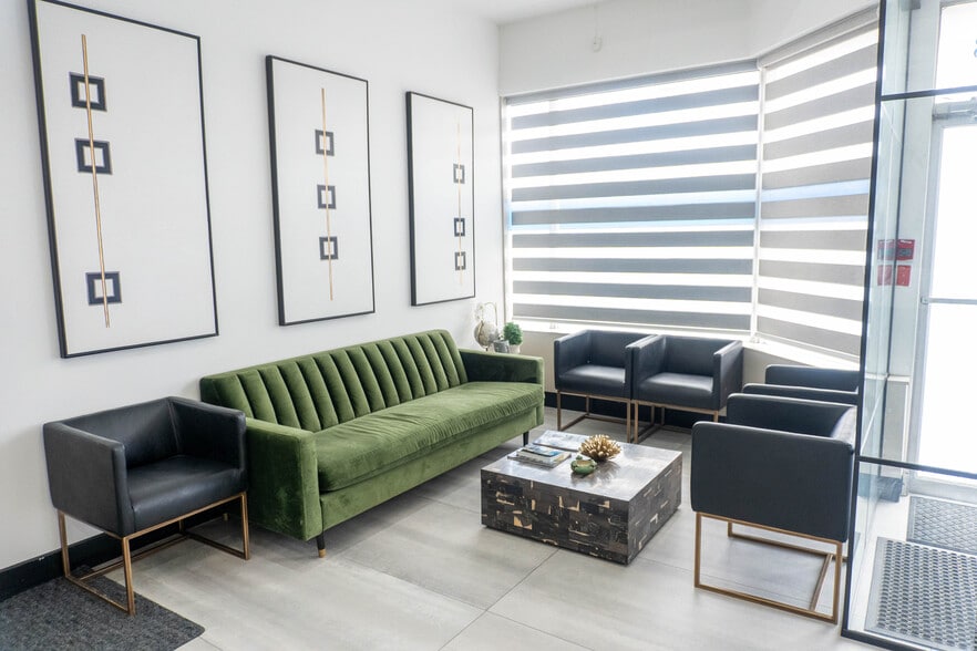 More Photos Of 2565 Steeles Ave E, Brampton General Retail For Sale