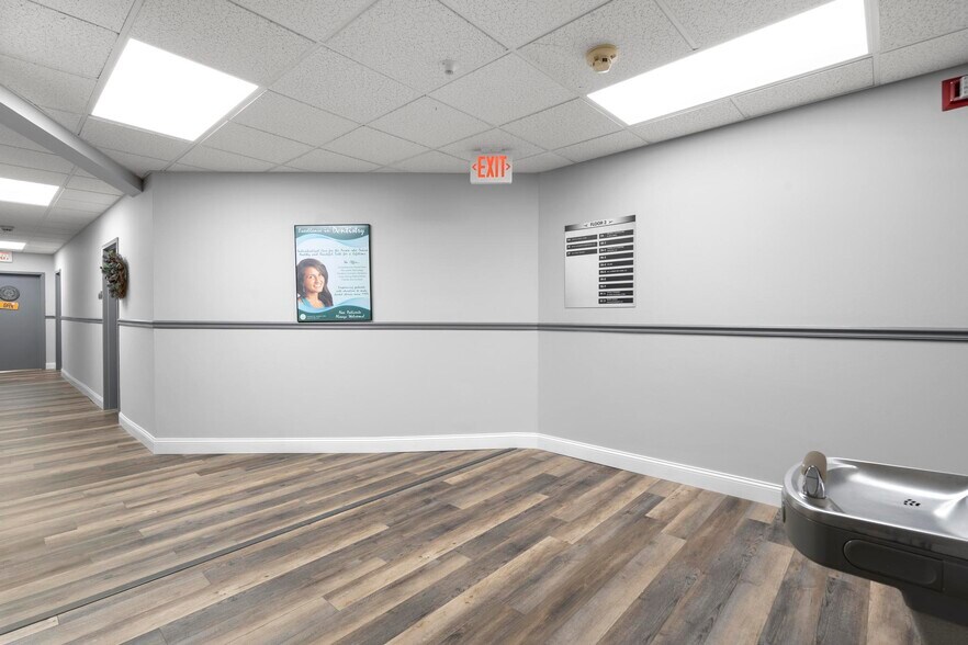 More Photos Of 35 N Main St, Southington Medical For Lease