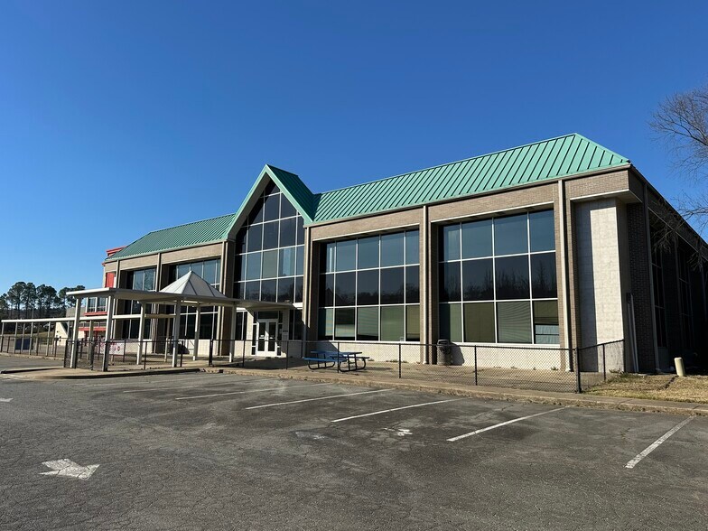 More Photos Of 21 Corporate Hill Dr, Little Rock Office For Sale