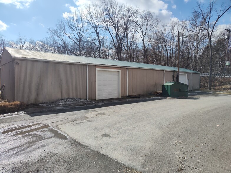 More Photos Of 300 5th St, Belvidere Light Distribution For Sale