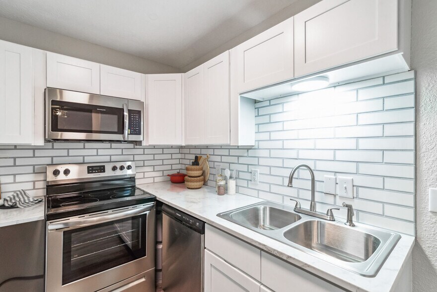 More Photos Of 117 Cedarwood Dr, Lebanon Apartments For Sale