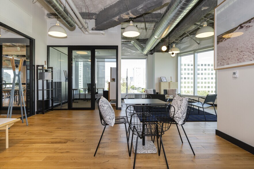 More Photos Of 333 W San Carlos St, San Jose Office For Lease