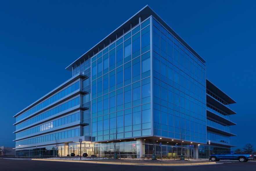 More Photos Of 14401 Penrose Pl, Chantilly Office For Lease