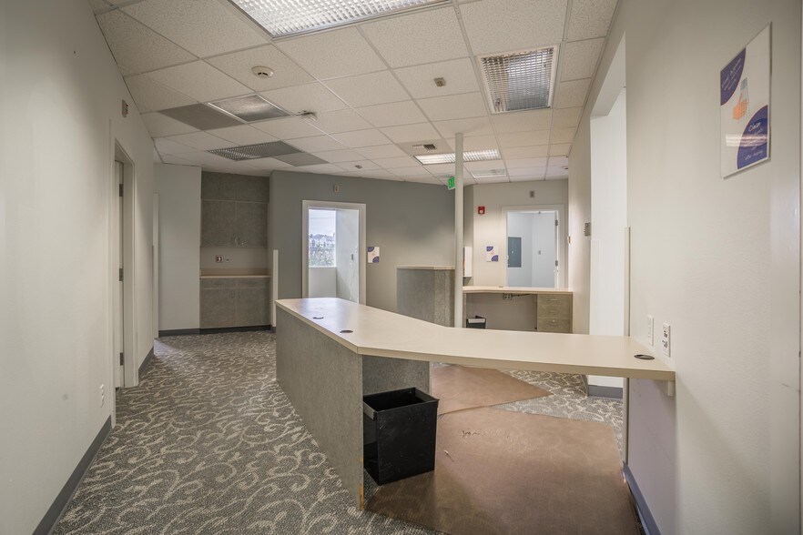 More Photos Of 2600-2602 Cherry Ave, Bremerton Medical For Sale