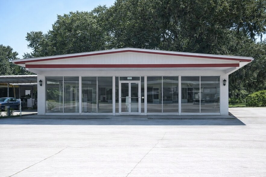 Primary Photo Of 1102 S Collins St, Plant City Freestanding For Lease