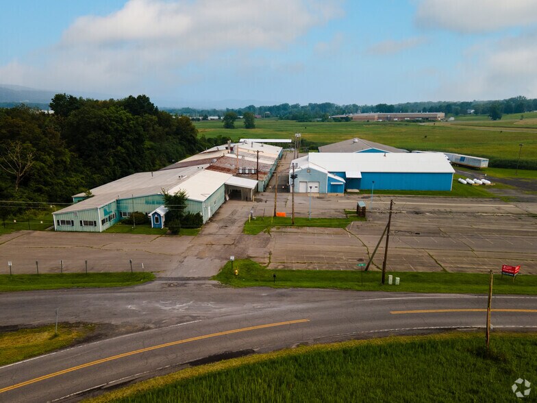 More Photos Of 2 Flint Mine Rd, Coxsackie Manufacturing For Sale