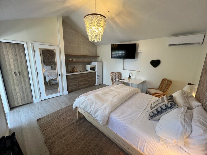 More Photos Of 2502 Tamarind Dr, Hutchinson Island Hotel For Sale