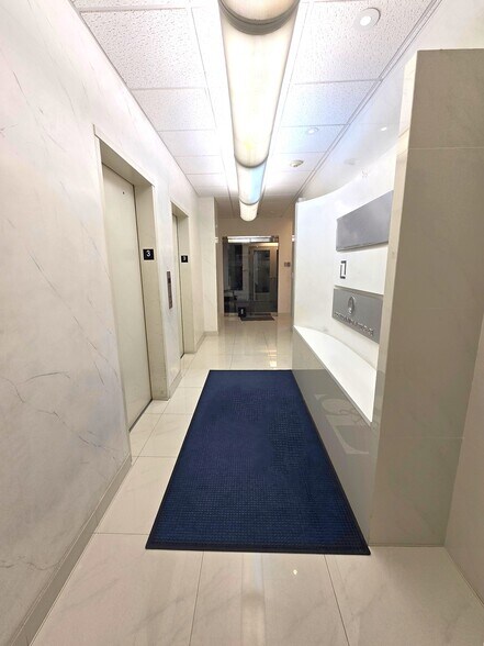 More Photos Of 31-19 Newtown Ave, Astoria Office For Sale