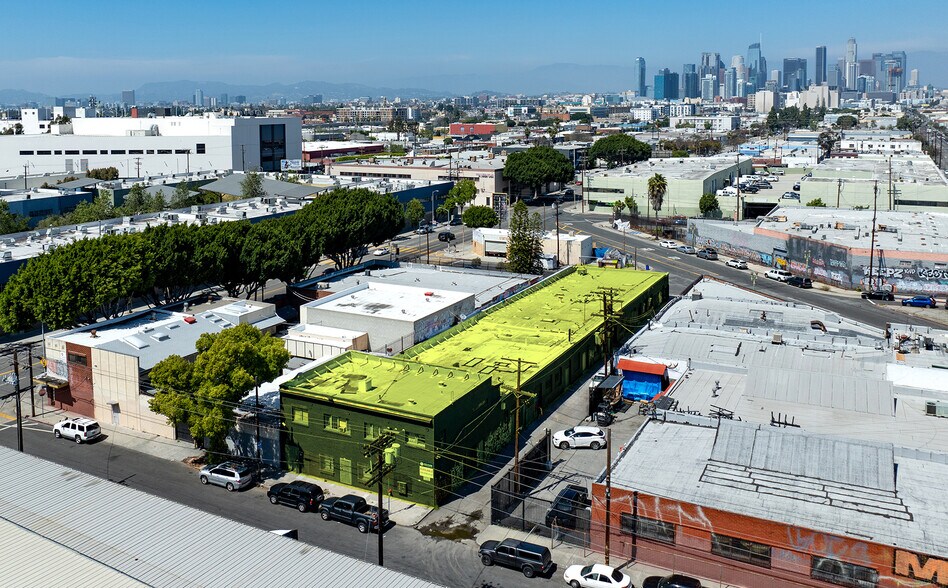 More Photos Of 118 W 36th St, Los Angeles Flex For Lease
