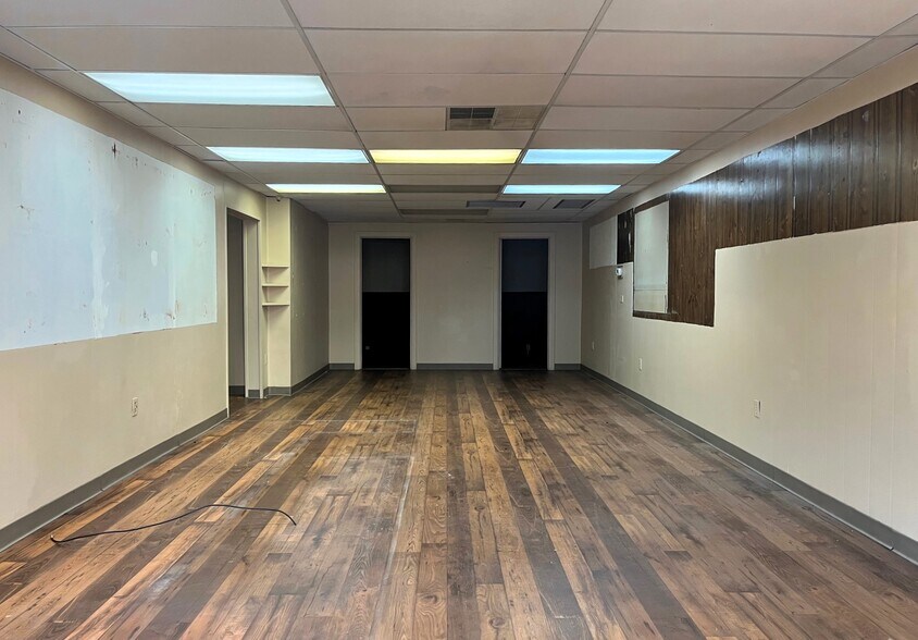 More Photos Of 930 N 9th St, Stroudsburg Storefront Retail Residential For Sale