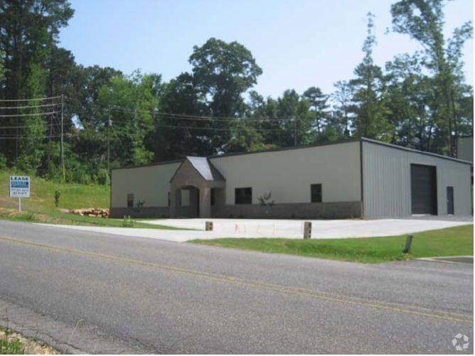 More Photos Of 2005 Agape Cir, Moody Warehouse For Sale