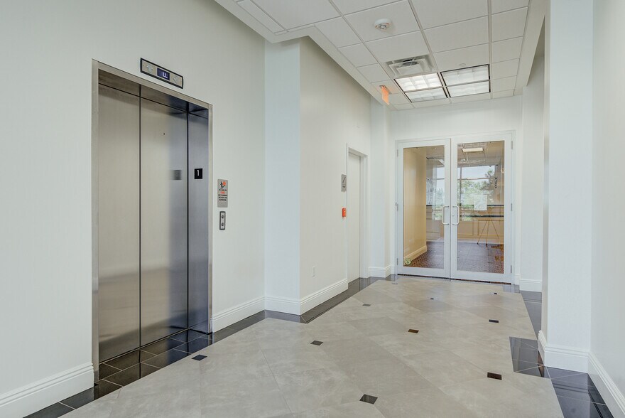 More Photos Of 104 Grand Ave, Englewood Medical For Lease