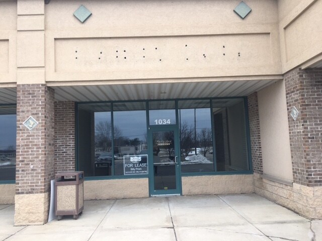 More Photos Of 1024-1060 E Commerce Blvd, Slinger Unknown For Lease